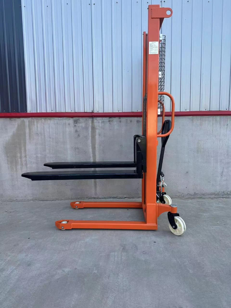 Xe nâng tay cao 500kg  nâng cao 1m2 giá rẻ call 0984413730